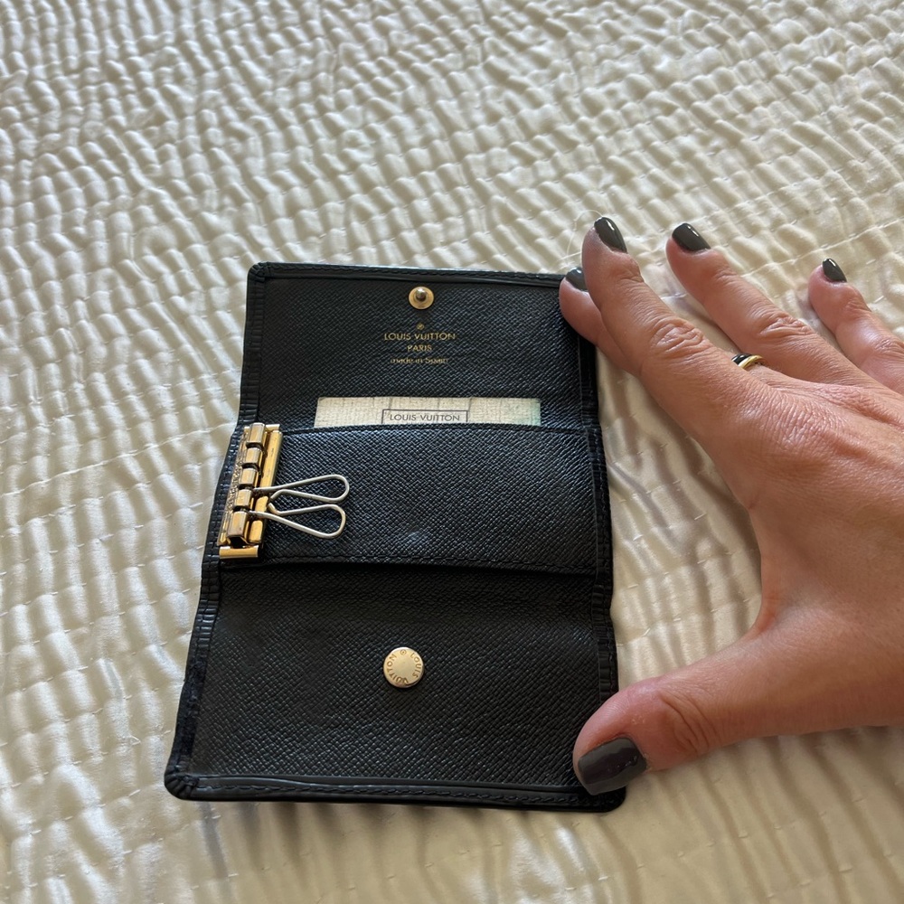 Louis Vuitton Epi key holder - Picture 10 of 10